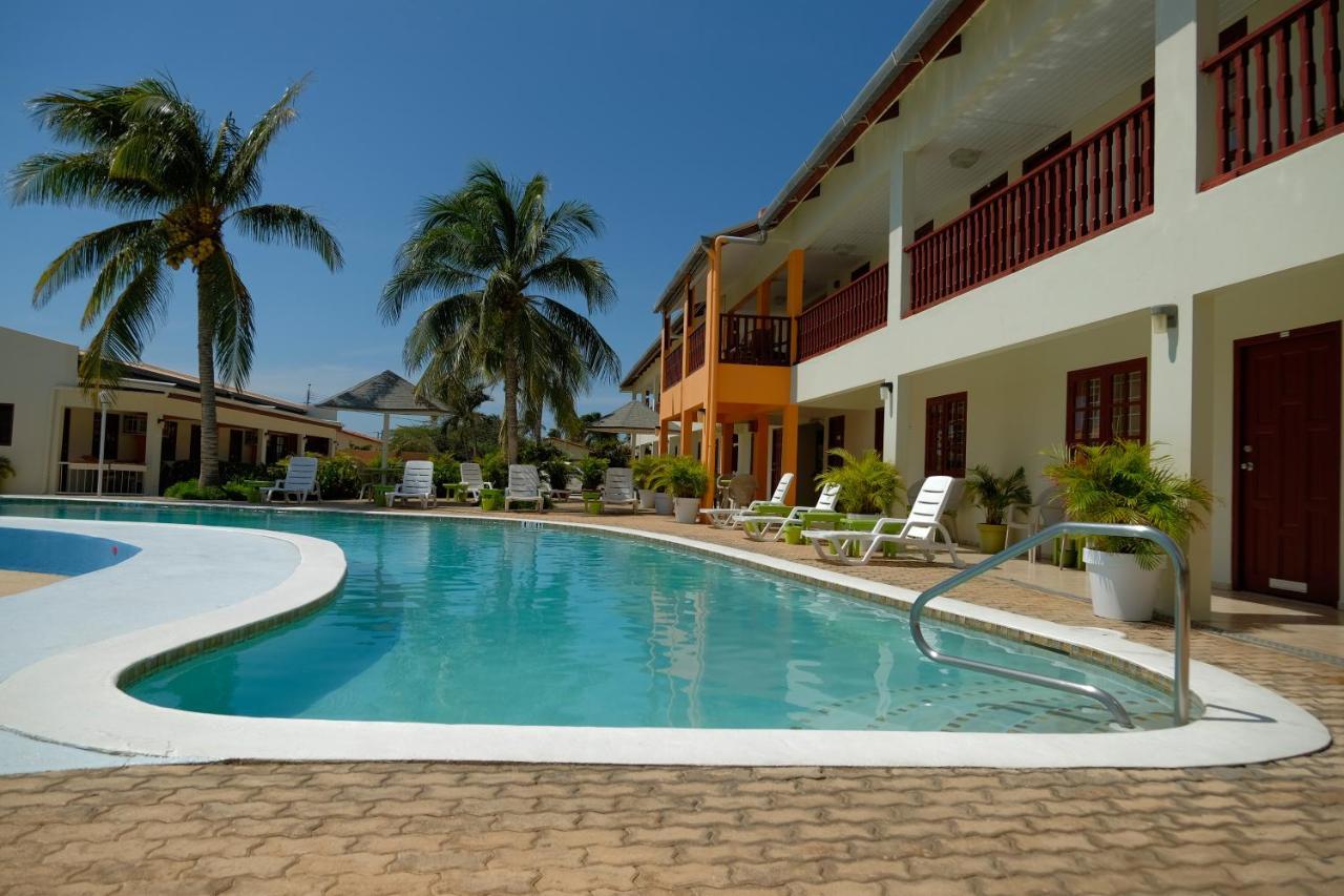 Aruba Quality Apartments & Suites Palm Beach Exterior foto